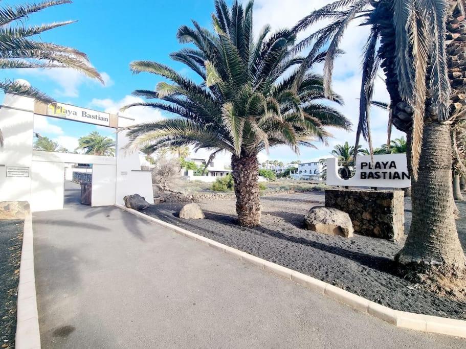 Playa Bastian First Line Of The Sea Lägenhet Costa Teguise Exteriör bild